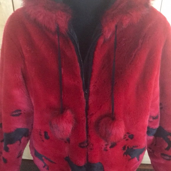 pom pom fur canada Coats  & Jackets northern canada Womens lifestyles Winter